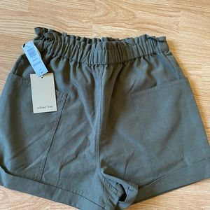 Aritzia Wilfred Free Shorts NWT!